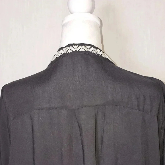 Apryl Sky Floral Roll Tab Sleeve,Sharkbite Hem Bohemian Top Sz Lg - Picture 5 of 9